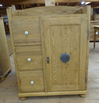 antik Brotschrank
