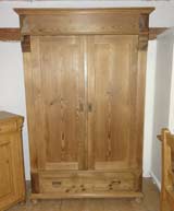 antiker Schrank
